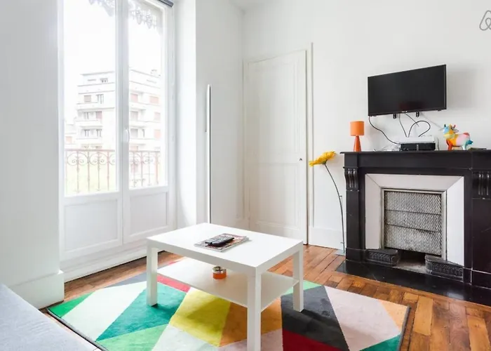 #h0 Le Jaures T2 Fully Equipped Balcony Wifi Apartment *