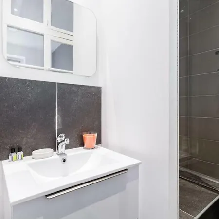 #h0 Le Jaures T2 Fully Equipped Balcony Wifi Apartment